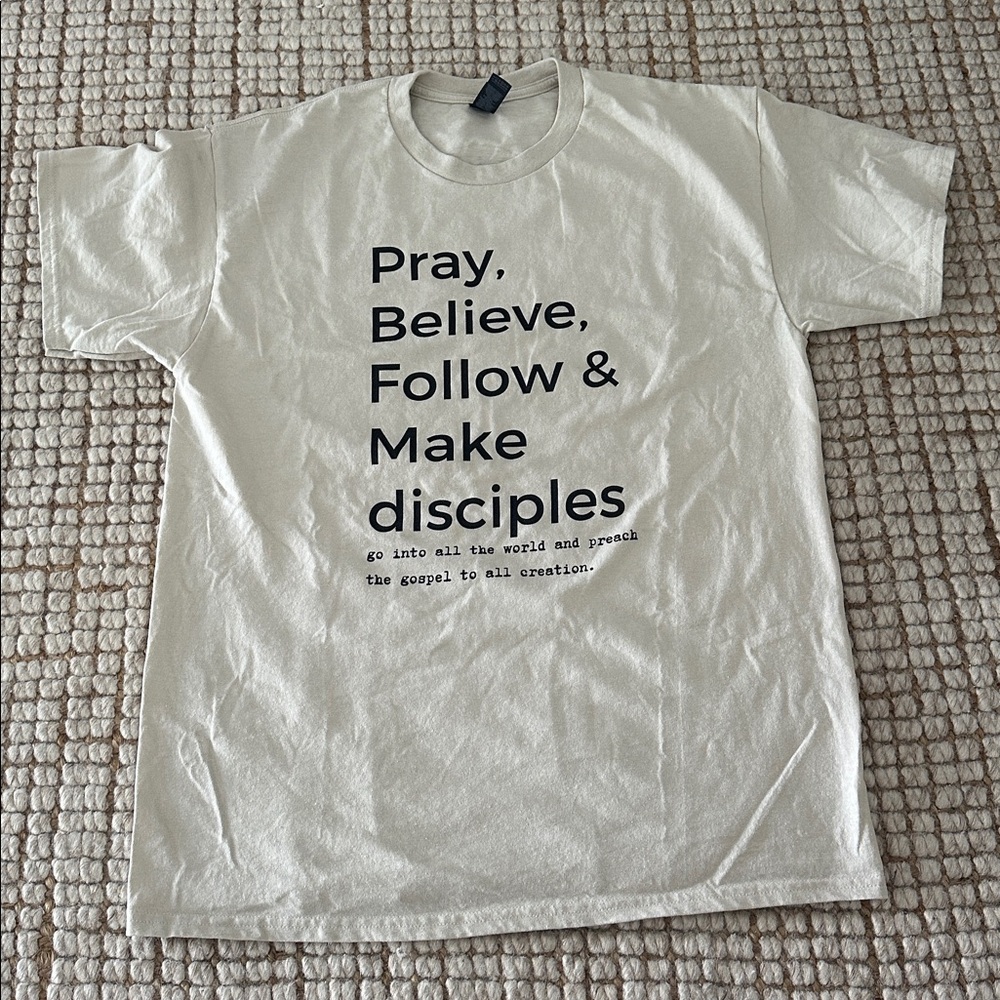 Gildan Off-White Tee